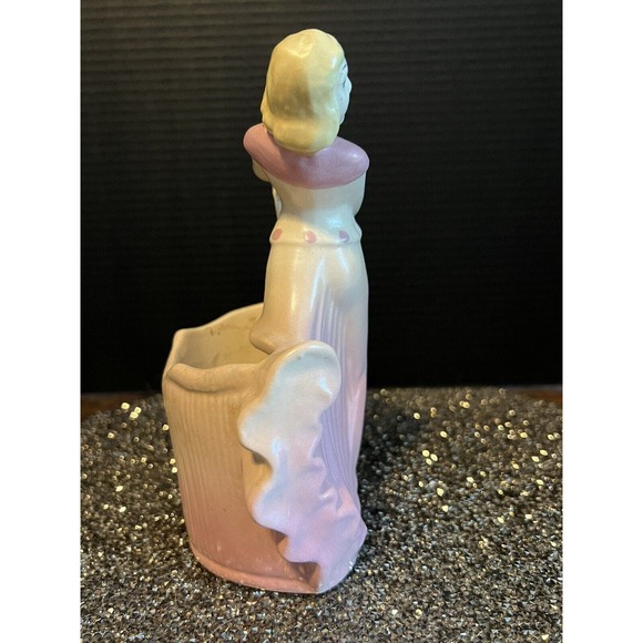 Vintage Hull Pottery, 955, Dancing Lady Planter - Picture 6 of 8